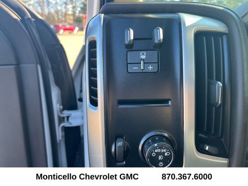 Used 2015 GMC Sierra 1500 SLE w/ SLE Value Package image 25