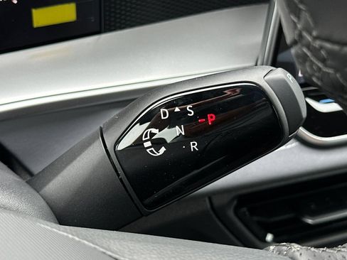 New 2026 Volkswagen Tiguan SE R-Line FWD image 21