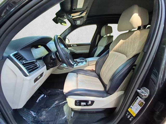 Used 2019 BMW X7 xDrive50i w/ Executive Package AWD/4WD image 17