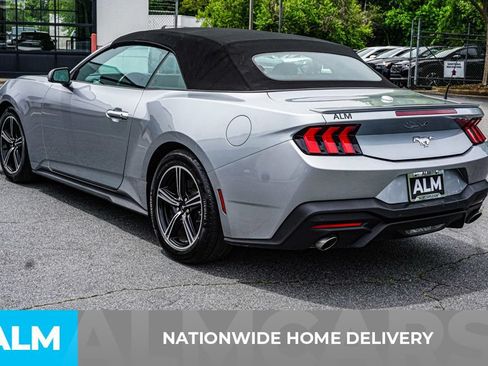 Used 2025 Ford Mustang Premium RWD image 4