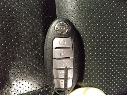 Used 2017 Nissan Murano Platinum w/ Platinum Technology Package image 32