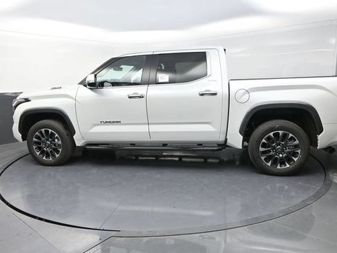 Used 2025 Toyota Tundra Limited AWD/4WD image 7