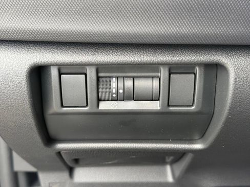 Certified 2025 Subaru Forester Premium AWD/4WD image 9