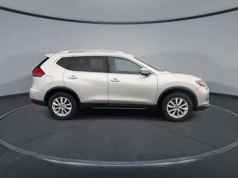 Used 2017 Nissan Rogue SV w/ SV Premium Package image 9