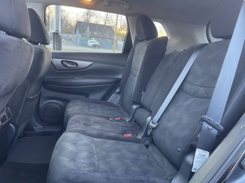 Used 2015 Nissan Rogue SV w/ SV Premium Package image 9