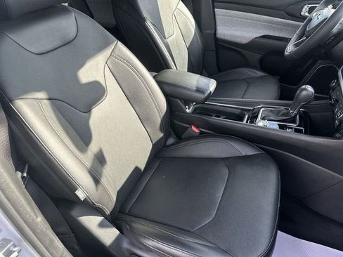 Used 2023 Jeep Compass Latitude AWD/4WD image 26