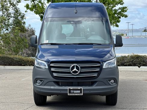 Used 2024 Mercedes-Benz Sprinter 144 Cargo image 8