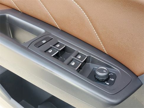 Certified 2023 Volkswagen Atlas SE w/ Panoramic Sunroof Package image 31