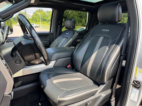 Used 2018 Ford F250 Platinum w/ Platinum Ultimate Package AWD/4WD image 5