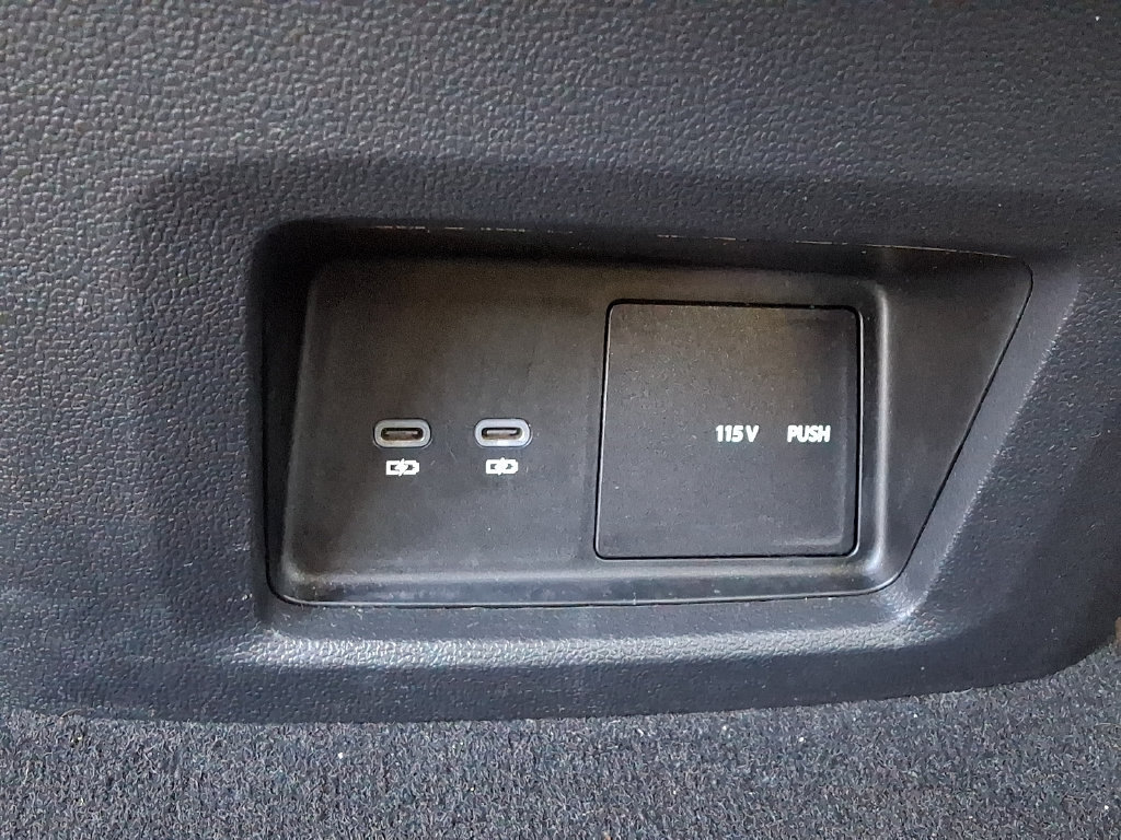 Used 2026 Volkswagen Atlas SE AWD/4WD image 13