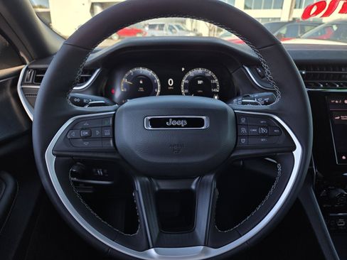 New 2025 Jeep Grand Cherokee L Altitude image 20