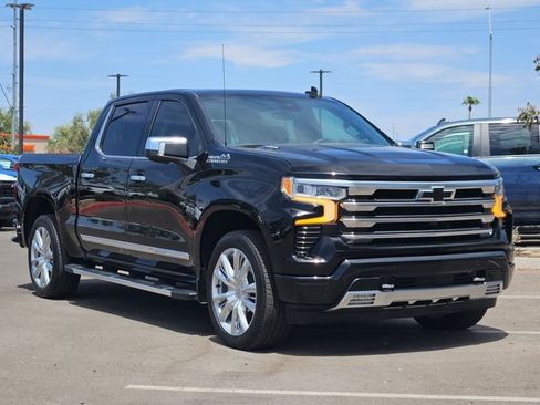 Used 2024 Chevrolet Silverado 1500 High Country w/ High Country Premium Package AWD/4WD image 2