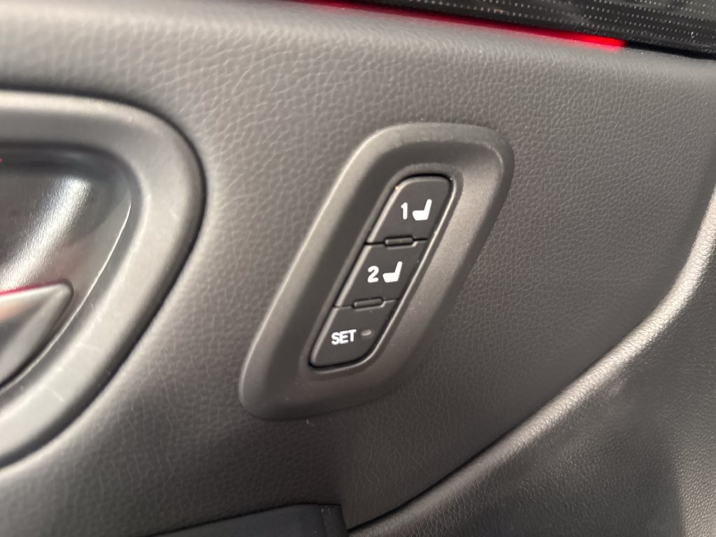 Used 2025 Honda Pilot Black Edition image 31