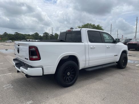 Used 2021 RAM 1500 Laramie AWD/4WD image 2