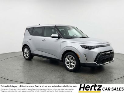 Used 2025 Kia Soul LX w/ LX Technology Package