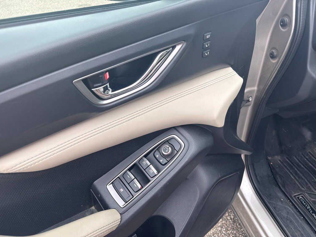 Used 2019 Subaru Ascent Limited AWD/4WD image 18