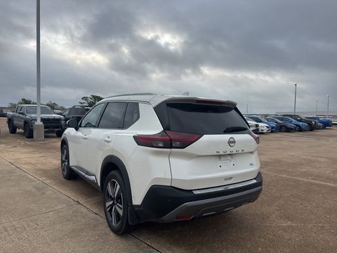 Certified 2023 Nissan Rogue SL w/ SL Premium Package image 17