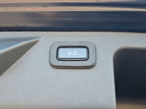 Used 2022 Land Rover Discovery Sport SE R-Dynamic image 29