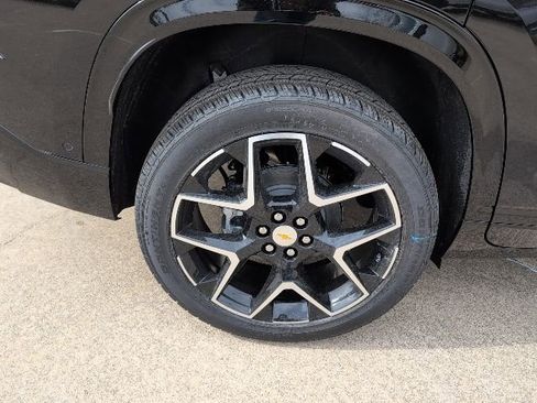 New 2026 Chevrolet Traverse High Country w/ LPO, Floor Liner Package image 3