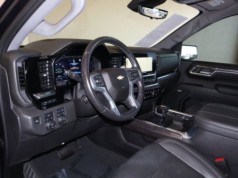 Used 2023 Chevrolet Silverado 1500 LTZ w/ Technology Package image 23