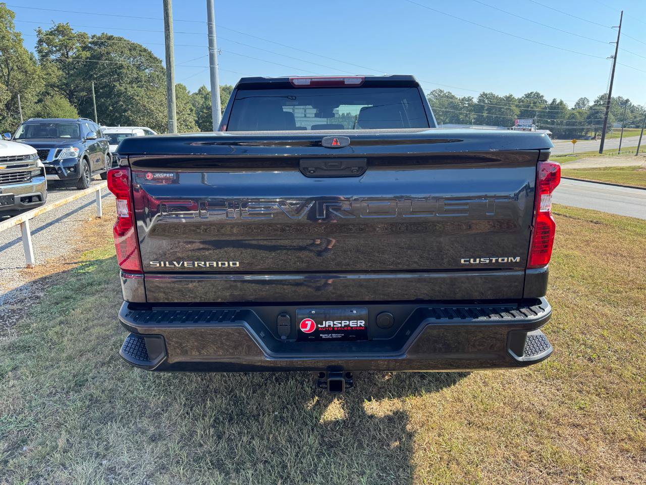Used 2023 Chevrolet Silverado 1500 Custom AWD/4WD image 4