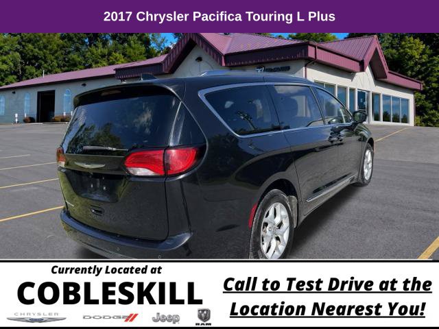 Used 2017 Chrysler Pacifica Touring-L Plus FWD image 3