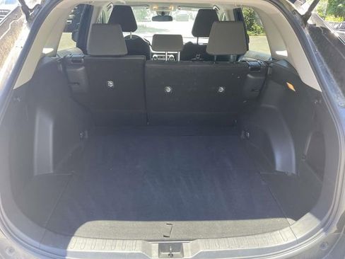 Used 2021 Toyota RAV4 XLE FWD image 9