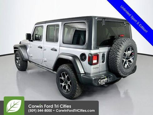 Used 2021 Jeep Wrangler Unlimited Sport AWD/4WD image 11