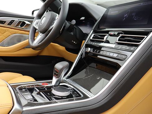Used 2020 BMW M8 Convertible w/ M Carbon Exterior Package AWD/4WD image 33