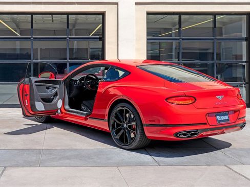 New 2024 Bentley Continental GT image 18