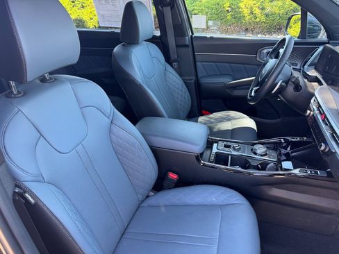Certified 2025 Kia Sorento SX Prestige image 13