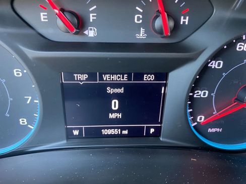 Used 2021 Chevrolet Equinox LS w/ LS Convenience Package image 52