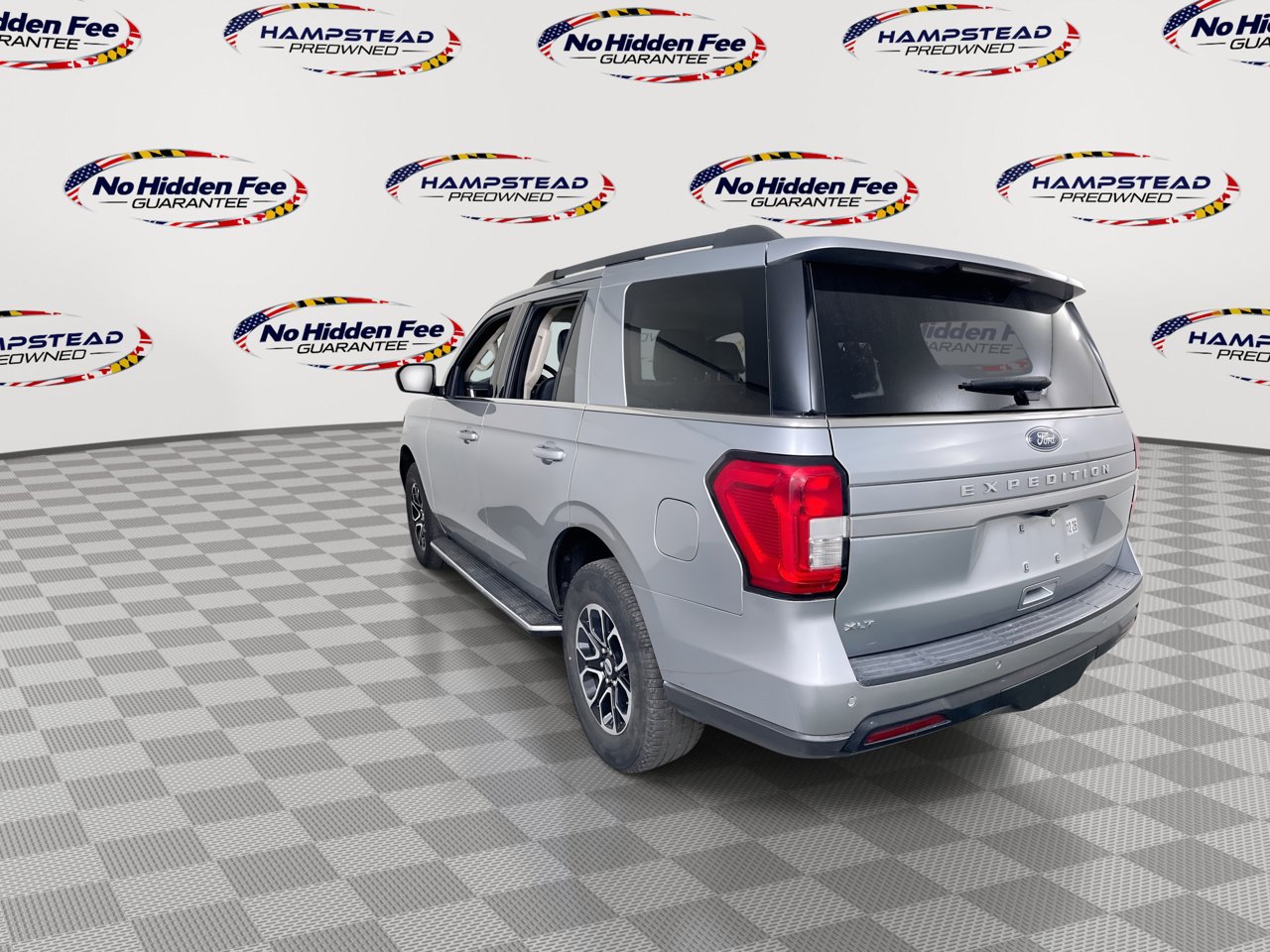 Used 2023 Ford Expedition XLT AWD/4WD image 7