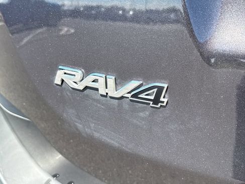Used 2014 Toyota RAV4 XLE AWD/4WD image 18