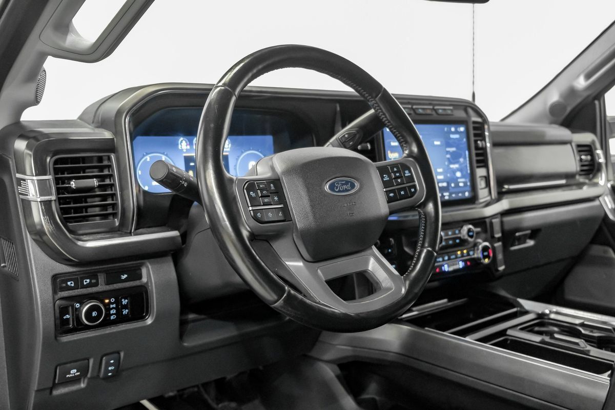 Used 2023 Ford F350 Lariat w/ Tow Technology Package AWD/4WD image 14