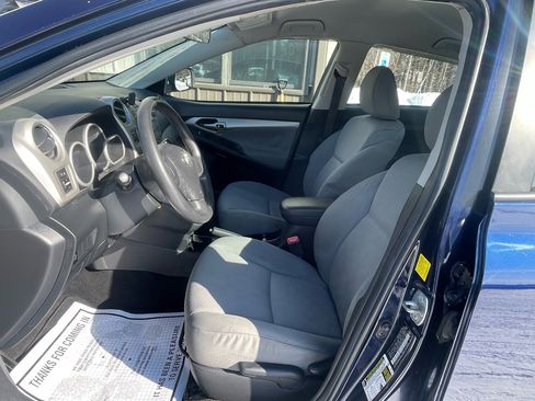 Used 2010 Toyota Matrix S image 11