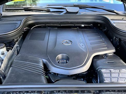 New 2026 Mercedes-Benz GLS 450 4MATIC image 15