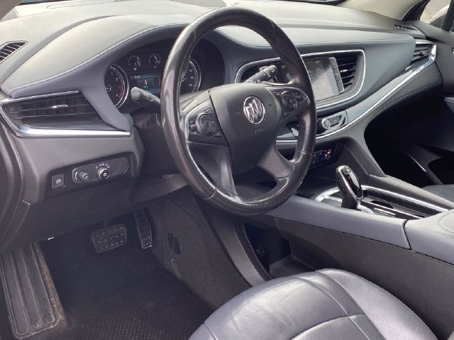 Used 2018 Buick Enclave Essence AWD/4WD image 4
