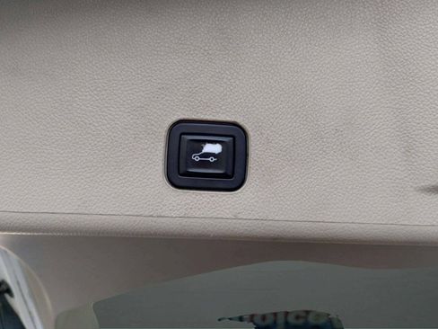 Used 2014 Cadillac SRX Luxury w/ Driver Awareness Package AWD/4WD image 14