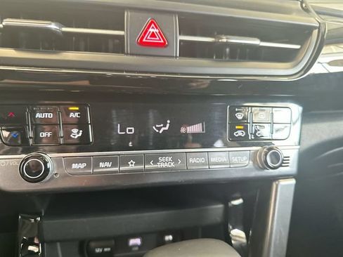 Certified 2024 Kia Seltos S FWD image 18