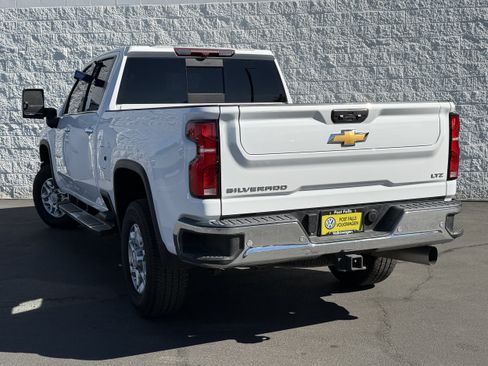 Used 2024 Chevrolet Silverado 2500 LTZ w/ LTZ Plus Package AWD/4WD image 5