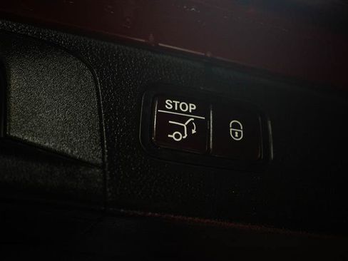 Used 2018 Mercedes-Benz GLC 43 AMG 4MATIC image 8