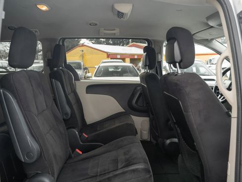 Used 2011 Dodge Grand Caravan Mainstreet w/ PWR Convenience Group image 12