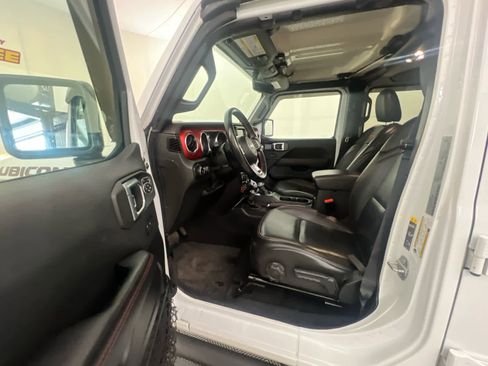 Used 2021 Jeep Wrangler Unlimited Rubicon AWD/4WD image 4