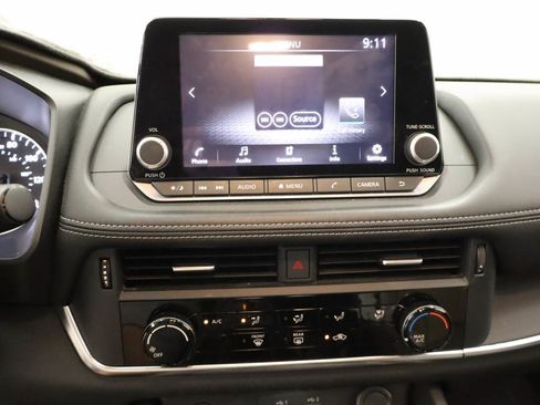 Used 2021 Nissan Rogue S FWD image 9
