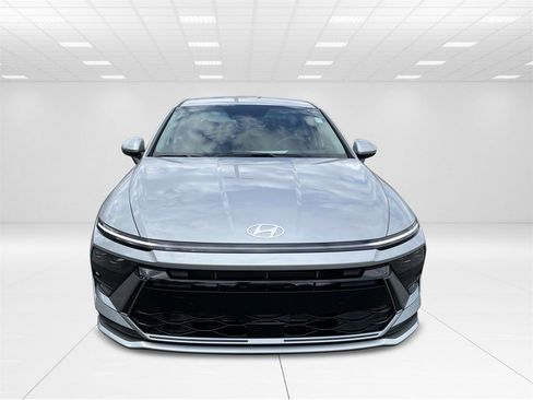 New 2025 Hyundai Sonata SE image 2