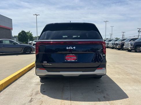 Used 2026 Kia Carnival FWD image 6