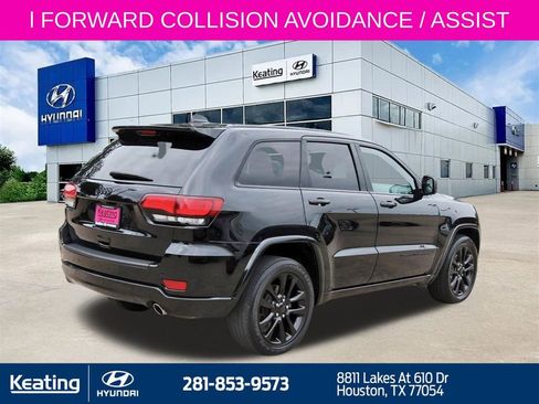 Used 2020 Jeep Grand Cherokee Altitude RWD image 5
