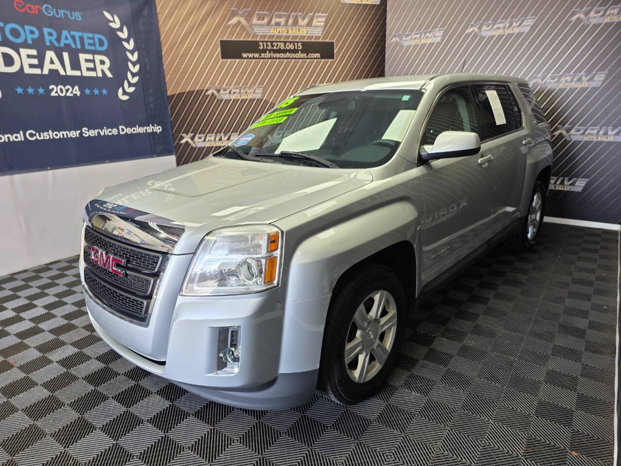 Used 2015 GMC Terrain SLE FWD image 1
