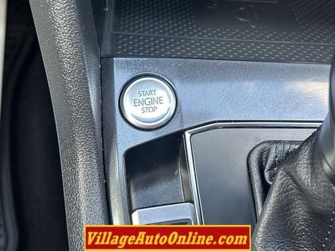 Used 2020 Volkswagen Tiguan SE w/ Panoramic Sunroof Package AWD/4WD image 24